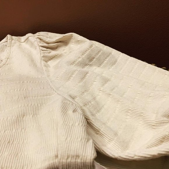 Ann Taylor Cream Blouse with buttons NWT - Picture 3 of 12